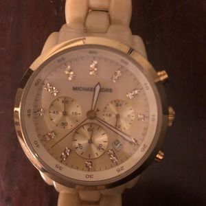 Michael kors gold faces large watch